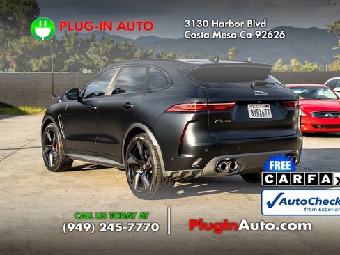 Used 2021 Jaguar F-PACE SVR image 2