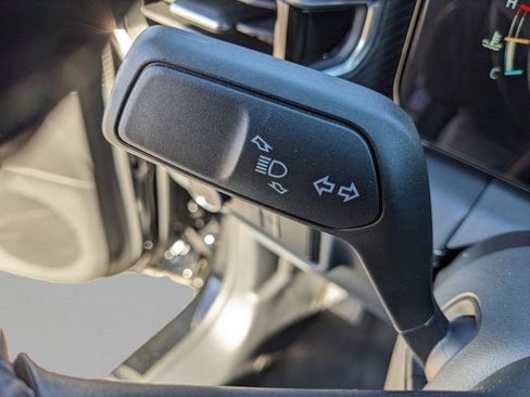 Used 2025 Ford Mustang GT Premium image 35