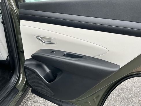 Used 2025 Hyundai Tucson SE FWD image 30