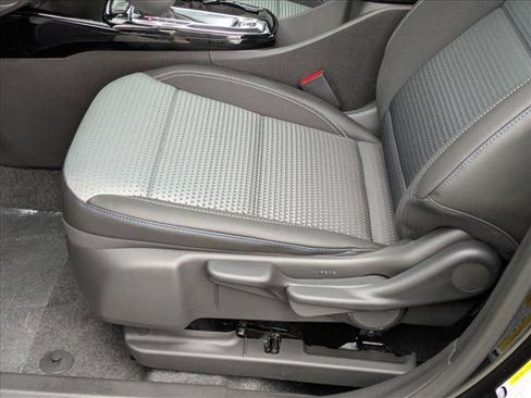 New 2026 Chevrolet Trax LT image 4