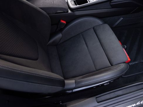 Certified 2025 Porsche 911 Carrera 4 GTS image 32