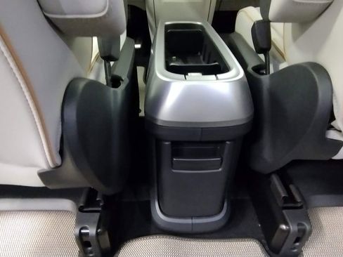 New 2025 Volkswagen ID. Buzz 1st Edition image 41