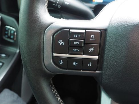 Used 2025 Ford F150 Lariat AWD/4WD image 27