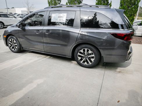 New 2026 Honda Odyssey EX-L image 7