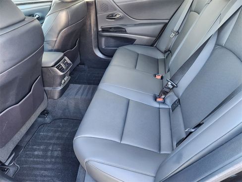 Used 2023 Lexus ES 250 w/ Premium Package image 30