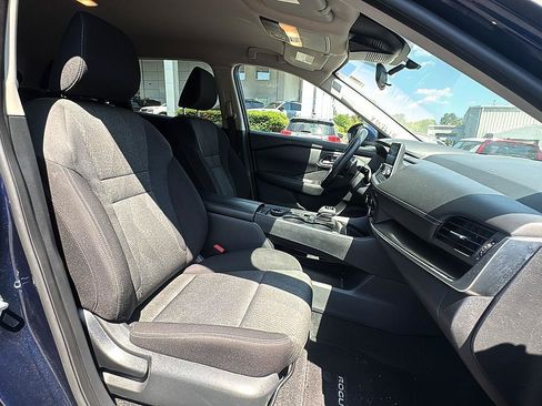Certified 2025 Nissan Rogue SV AWD/4WD image 31