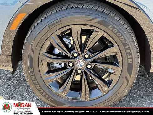 Used 2024 Buick Envista Sport Touring w/ Convenience I Package FWD image 8