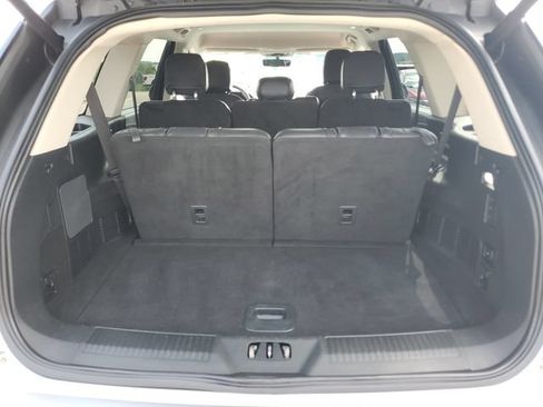 Used 2023 Lincoln Aviator 2WD image 9