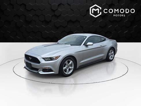 Used 2015 Ford Mustang Coupe RWD image 7
