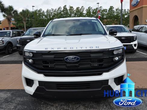 New 2026 Ford Expedition Max Active RWD image 8