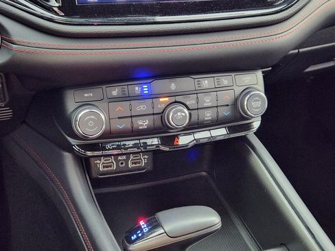 Used 2024 Dodge Durango GT AWD/4WD image 24