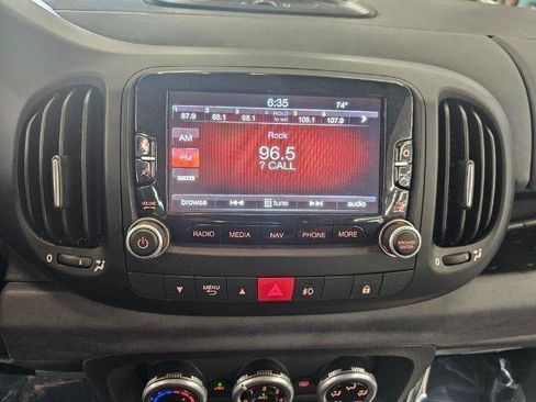 Used 2017 FIAT 500L Trekking FWD image 21