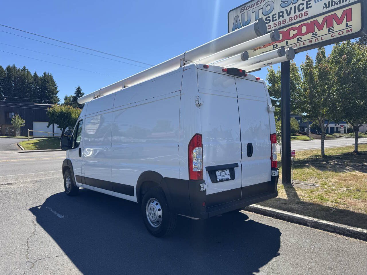 Used 2019 RAM ProMaster 2500 FWD image 3