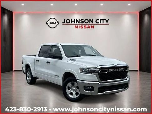 Used 2025 RAM 1500 Big Horn AWD/4WD image 1