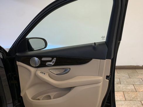 Used 2016 Mercedes-Benz GLC 300 4MATIC image 49