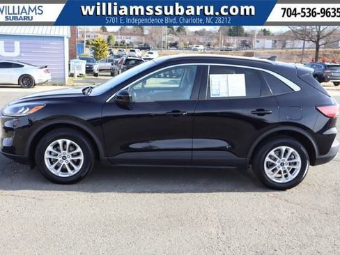 Used 2020 Ford Escape SE image 5