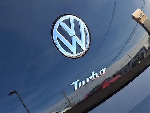 Used 2013 Volkswagen Beetle 2.0T image 31