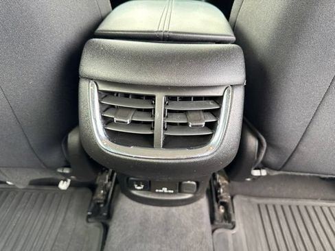 Used 2018 Chevrolet Malibu LT w/ Driver Confidence Package FWD image 29