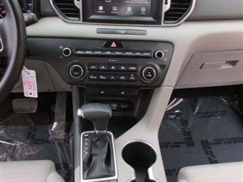 Used 2019 Kia Sportage LX w/ LX Popular Package AWD/4WD image 25