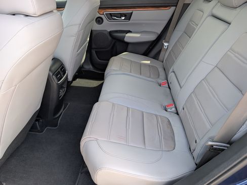 Used 2017 Honda CR-V Touring image 11