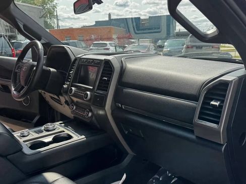 Used 2020 Ford Expedition Max XLT w/ Equipment Group 202A AWD/4WD image 27