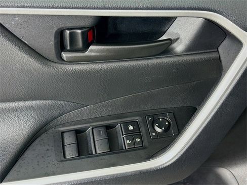 Certified 2025 Toyota RAV4 LE image 17