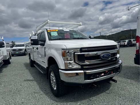 Used 2021 Ford F350 XLT w/ XLT Value Package AWD/4WD image 3