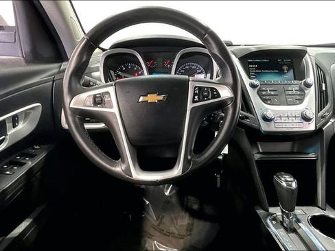 Used 2017 Chevrolet Equinox LT w/ Convenience Package AWD/4WD image 8