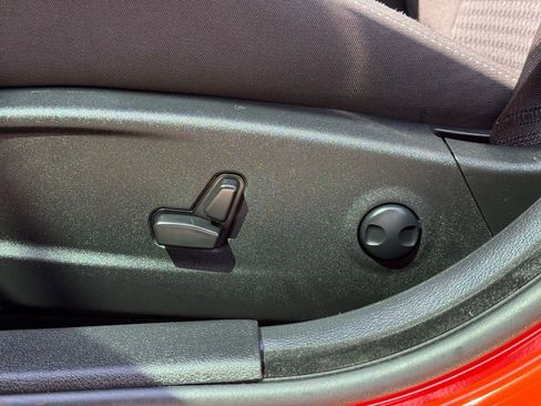 Used 2023 Dodge Charger R/T w/ Harman/Kardon Audio Group RWD image 17