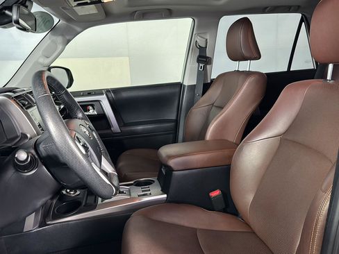 Used 2023 Toyota 4Runner Limited AWD/4WD image 11
