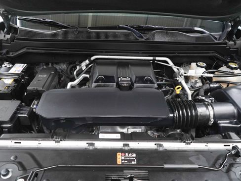 Used 2024 GMC Canyon Denali AWD/4WD image 33