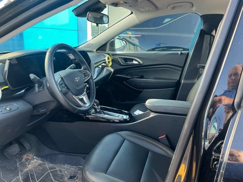 Used 2025 Chevrolet Trax ACTIV w/ Driver Confidence Package FWD image 7