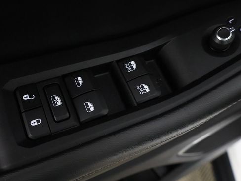 Used 2023 Jeep Grand Cherokee Limited AWD/4WD image 40