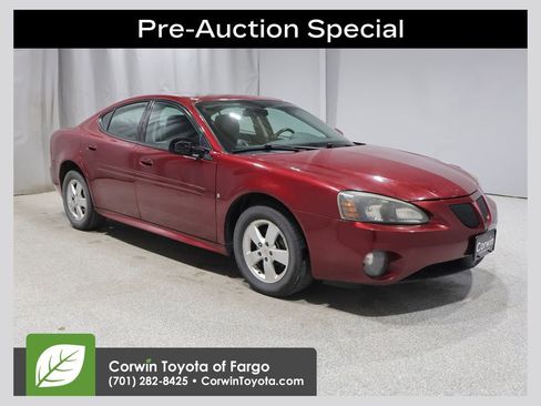 Used 2008 Pontiac Grand Prix w/ Premium Package FWD image 1