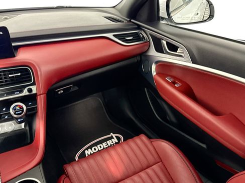 Used 2023 Genesis G70 2.0T w/ Sport Prestige Package image 34