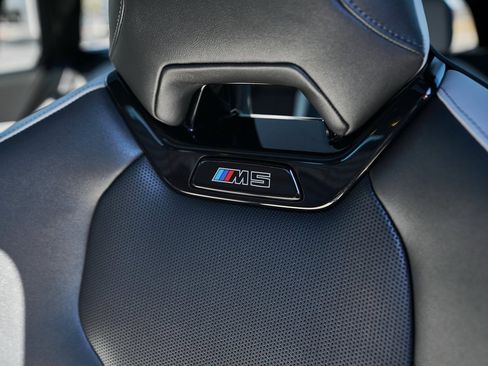 Used 2025 BMW M5 Touring image 46