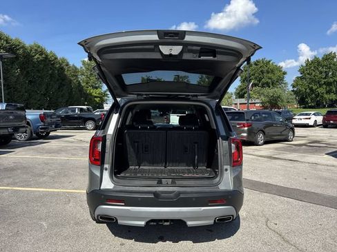 Used 2023 GMC Acadia SLT w/ Preferred Package FWD image 26