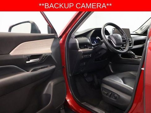 Used 2024 Toyota Grand Highlander Limited image 8