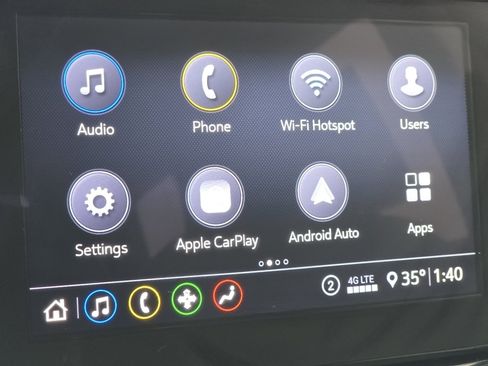 Used 2021 Chevrolet Traverse LT image 28