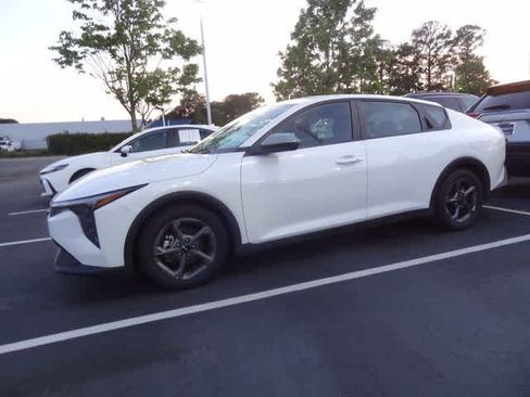 Used 2025 Kia K4 FWD image 11