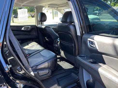 Used 2020 Nissan Pathfinder SL AWD/4WD image 26