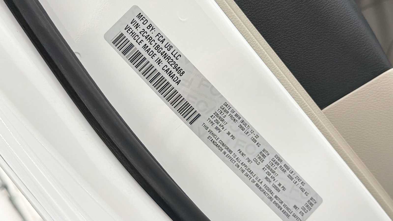 Used 2022 Chrysler Pacifica Touring-L FWD image 11