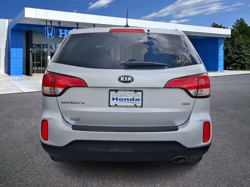 Used 2014 Kia Sorento LX FWD image 23