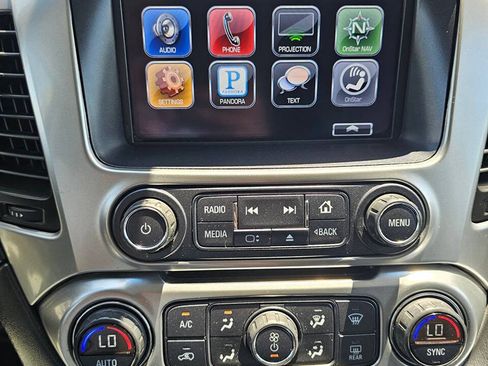 Used 2016 Chevrolet Suburban LS RWD image 19