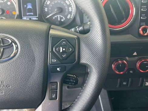 Used 2023 Toyota Tacoma TRD Off-Road image 40