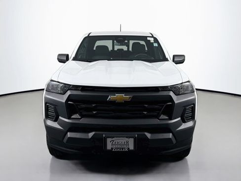 Used 2024 Chevrolet Colorado W/T w/ WT Convenience Package II RWD image 2