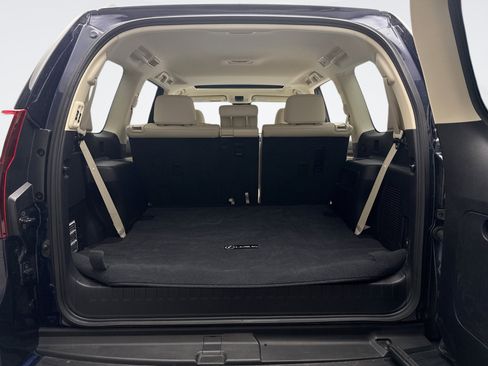 Used 2023 Lexus GX 460 Premium image 20