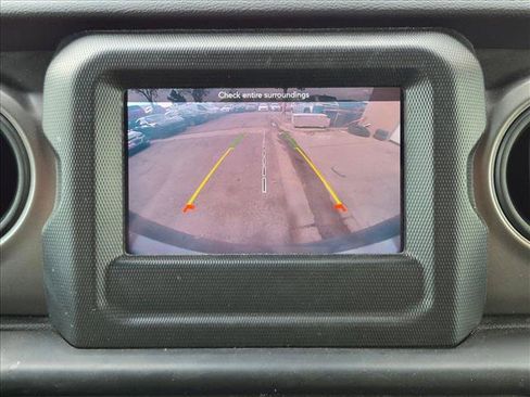 Used 2023 Jeep Wrangler Sport AWD/4WD image 13