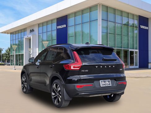 New 2026 Volvo XC40 B5 Ultra w/ Protection Package Premier image 40