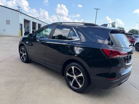 Used 2023 Chevrolet Equinox LT AWD/4WD image 9